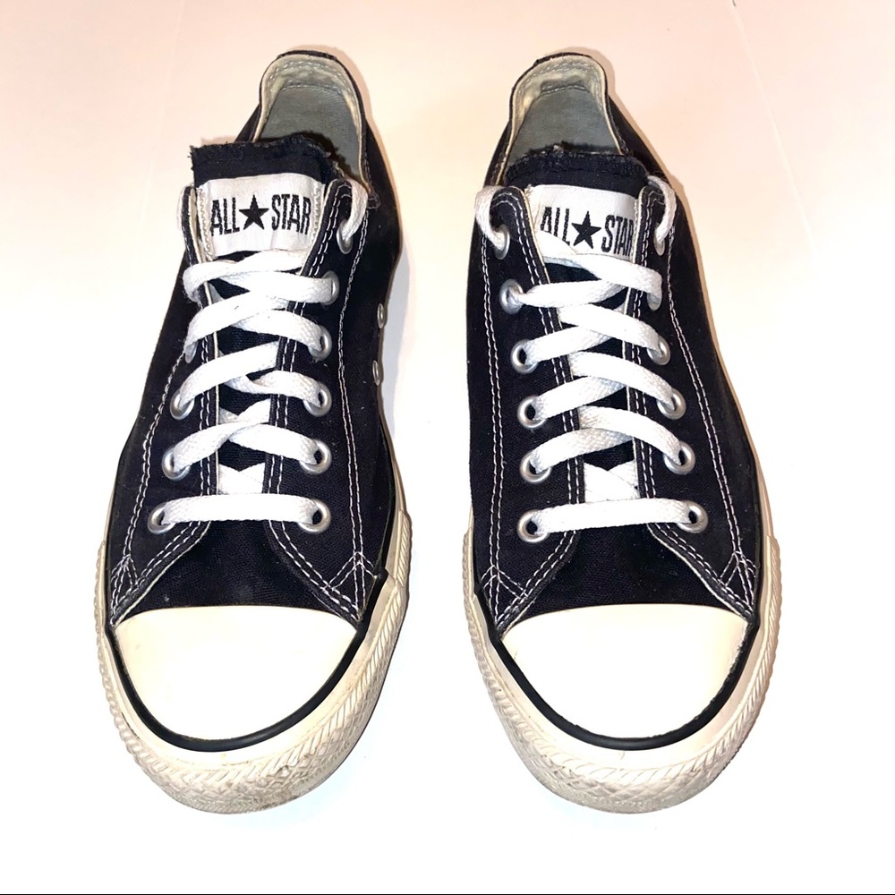 All Star Chuck Taylor Converse black white chucks sneakers women's size 9